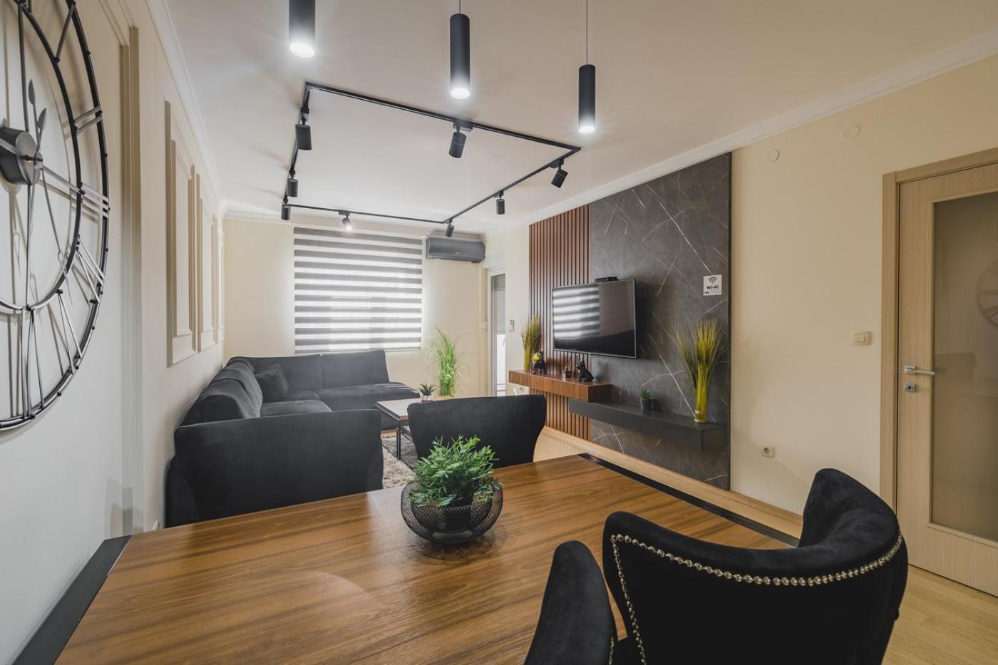 Harmony Apartments Podgorica Bagian luar foto